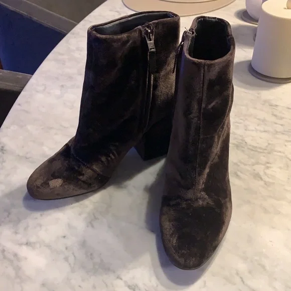 Sam Edelman booties - Picture 2 of 5